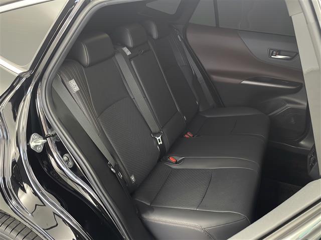 ハリアー Ｚ　レザーパッケージ　純正ナビ　ＦＭ／ＡＭ／フルセグＴＶ／ＢＴ／ＵＳＢ／Ｍｉｒａｃａｓ／ＴＶキャンセラー　ＪＢＬサウンド　全方位カメラ　ヘッドアップディスプレイ　調光パノラマルーフ　ビルトインＥＴＣ２，０　スペアキー（27枚目）