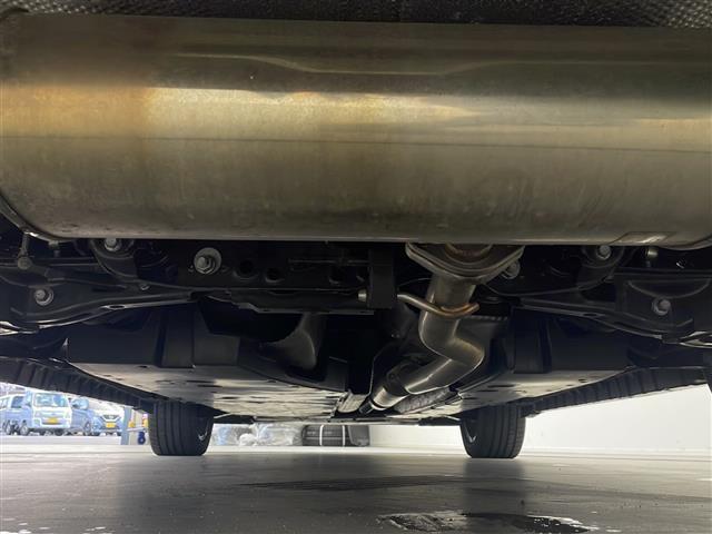 ハリアー Ｚ　レザーパッケージ　純正ナビ　ＦＭ／ＡＭ／フルセグＴＶ／ＢＴ／ＵＳＢ／Ｍｉｒａｃａｓ／ＴＶキャンセラー　ＪＢＬサウンド　全方位カメラ　ヘッドアップディスプレイ　調光パノラマルーフ　ビルトインＥＴＣ２，０　スペアキー（40枚目）