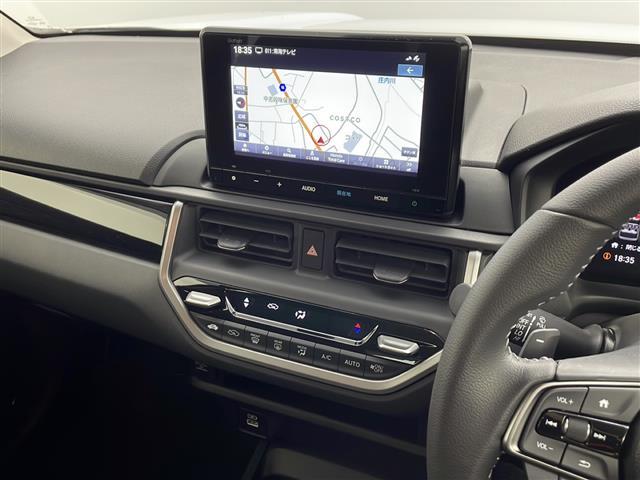 ＷＲ－Ｖ Ｚ　純正８インチメモリナビ　ＦＭ　ＡＭ　ＢＴ　ｉｐｏｄ　ＵＳＢ　フルセグ　純正ドライブレコーダー　ハーフレザーシート　革巻きステアリング　ステアリングスイッチ　パドルシフト　バックカメラ　スペアキーＥＴＣ（2枚目）