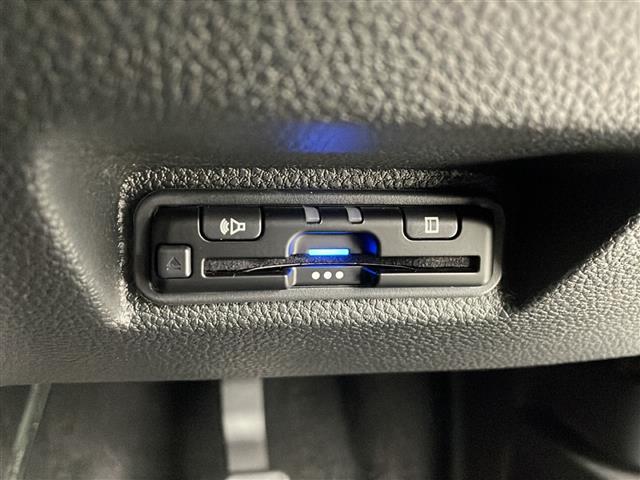 ＷＲ－Ｖ Ｚ　純正８インチメモリナビ　ＦＭ　ＡＭ　ＢＴ　ｉｐｏｄ　ＵＳＢ　フルセグ　純正ドライブレコーダー　ハーフレザーシート　革巻きステアリング　ステアリングスイッチ　パドルシフト　バックカメラ　スペアキーＥＴＣ（20枚目）