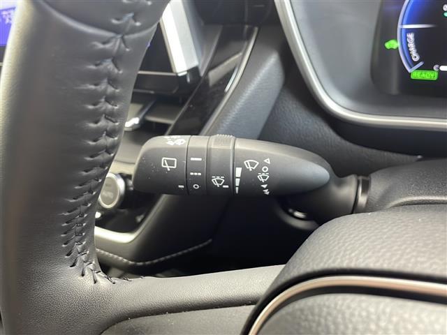 カローラ アクティブスポーツ　純正１０型ナビ　フルセグＴＶ　ＢＴ　バックカメラ　オートライト　シートヒーター　ＥＴＣ　専用フロントバンパー　特別カラー１７インチＡＷ　専用チューニングサスペンション　専用電動パワーステアリング（10枚目）