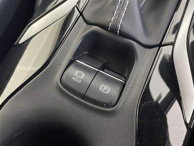 カローラ アクティブスポーツ　純正１０型ナビ　フルセグＴＶ　ＢＴ　バックカメラ　オートライト　シートヒーター　ＥＴＣ　専用フロントバンパー　特別カラー１７インチＡＷ　専用チューニングサスペンション　専用電動パワーステアリング（12枚目）