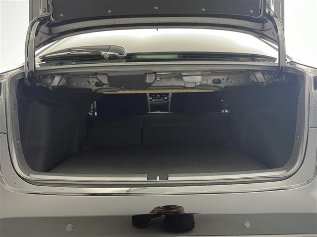 カローラ アクティブスポーツ　純正１０型ナビ　フルセグＴＶ　ＢＴ　バックカメラ　オートライト　シートヒーター　ＥＴＣ　専用フロントバンパー　特別カラー１７インチＡＷ　専用チューニングサスペンション　専用電動パワーステアリング（21枚目）