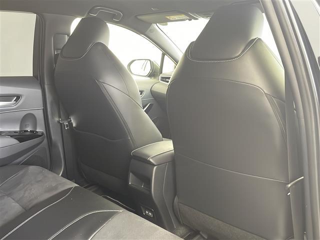 カローラ アクティブスポーツ　純正１０型ナビ　フルセグＴＶ　ＢＴ　バックカメラ　オートライト　シートヒーター　ＥＴＣ　専用フロントバンパー　特別カラー１７インチＡＷ　専用チューニングサスペンション　専用電動パワーステアリング（23枚目）