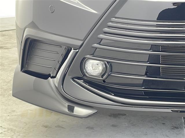 カローラ アクティブスポーツ　純正１０型ナビ　フルセグＴＶ　ＢＴ　バックカメラ　オートライト　シートヒーター　ＥＴＣ　専用フロントバンパー　特別カラー１７インチＡＷ　専用チューニングサスペンション　専用電動パワーステアリング（34枚目）