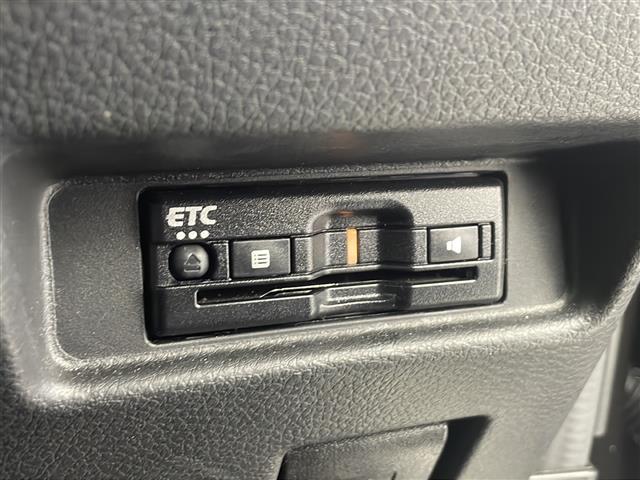 ワゴンＲスマイル ハイブリッドＳ　禁煙車／ケンウッド８型ナビ／フルセグＴＶ／バックカメラ／前後ドラレコ／デュアルカメラブレーキサポート／両側パワスラ／運転席シートヒーター／純正フロアマット／純正ドアバイザー／プッシュスタート（7枚目）