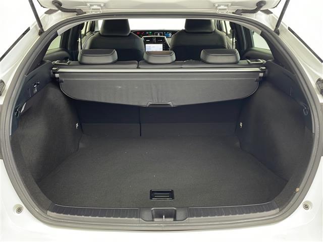 プリウス Ｓツーリングセレクション　純正９型ディスプレイオーディオ／ＡＭ／ＦＭ／ＵＳＢ／ＢＴ／Ｍｉｒａｃａｓｔ／ＡｐｐｅｌｅＣａｒＰｌａｙ／ＡｎｄｒｏｉｄＡｕｔｏ／前席シートヒーター／レザーシート／バックカメラ／ビルトインＥＴＣ（24枚目）