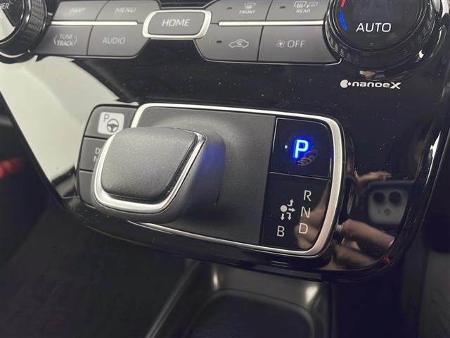 アクア Ｚ　禁煙車／純正１０．２５型ナビ／フルセグＴＶ／ＥＴＣ／トヨタチームメイト／アドバンストパーク／パノラミックビューモニター（シースルービュー付）／セーフティセンス／ＬＥＤヘッドライト／純正フロアマット（17枚目）