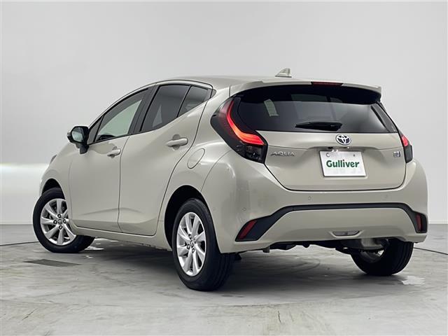 アクア Ｚ　禁煙車／純正１０．２５型ナビ／フルセグＴＶ／ＥＴＣ／トヨタチームメイト／アドバンストパーク／パノラミックビューモニター（シースルービュー付）／セーフティセンス／ＬＥＤヘッドライト／純正フロアマット（43枚目）