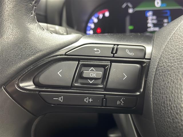 ヤリスクロス Ｚ　アドベンチャー　純正ディスプレイオーディオ／ＡＭ／ＦＭ／ＵＳＢ／ＢＴ／Ｍｉｒａｃａｓｔ／前後ドライブレコーダー／ハーフレザーシート／前席シートヒーター／運転席パワーシート／革巻きステアリング／ステアヒーター（10枚目）