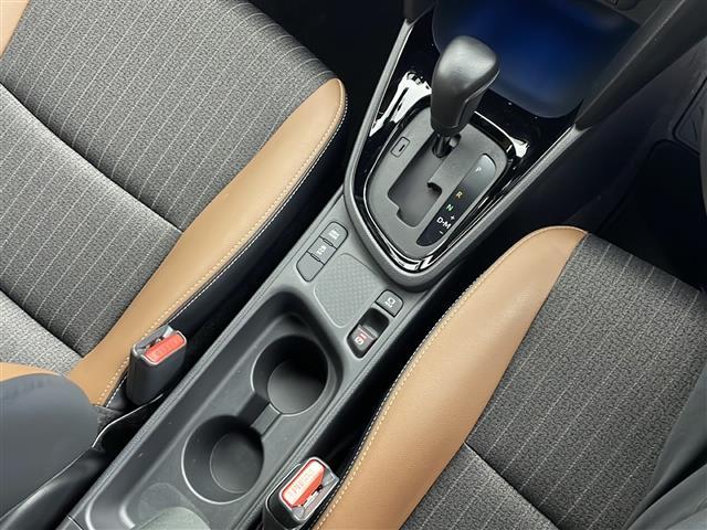 ヤリスクロス Ｚ　アドベンチャー　純正ディスプレイオーディオ／ＡＭ／ＦＭ／ＵＳＢ／ＢＴ／Ｍｉｒａｃａｓｔ／前後ドライブレコーダー／ハーフレザーシート／前席シートヒーター／運転席パワーシート／革巻きステアリング／ステアヒーター（17枚目）