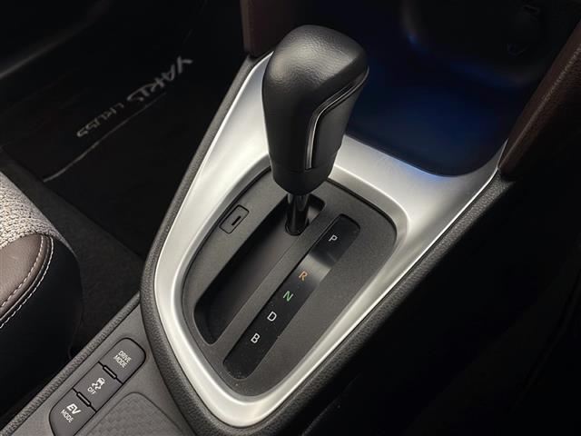 ヤリスクロス ハイブリッドZ 禁煙車 純正ナビ Bluetooth/AppleCarplay バックカメラ ブラインドスポットモニター 前後ドライブレコーダー オートブレーキホールド オートLEDヘッドライト シートヒーター(8枚目)