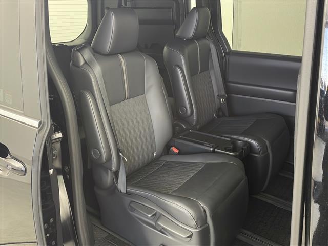 ノア ハイブリッドS-Z 純正10.5インチナビ/フルセグ/CDDVDキット/HDMI/バックカメラ/快適利便high/AC100V/トヨタセーフティセンス/PCS/ACC/両側電動スライドドア/ETC2.0/パワーバックドア(24枚目)