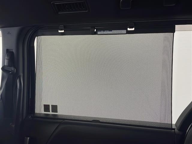 ノア ハイブリッドS-Z 純正10.5インチナビ/フルセグ/CDDVDキット/HDMI/バックカメラ/快適利便high/AC100V/トヨタセーフティセンス/PCS/ACC/両側電動スライドドア/ETC2.0/パワーバックドア(26枚目)