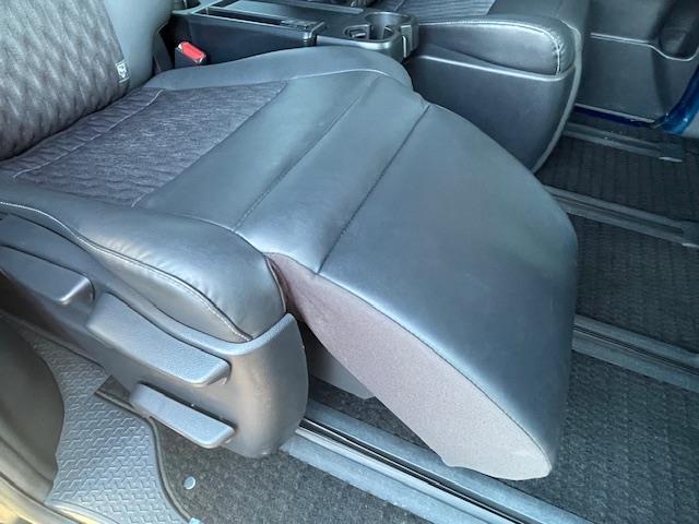 ノア ハイブリッドS-Z 純正10.5インチナビ/フルセグ/CDDVDキット/HDMI/バックカメラ/快適利便high/AC100V/トヨタセーフティセンス/PCS/ACC/両側電動スライドドア/ETC2.0/パワーバックドア(28枚目)