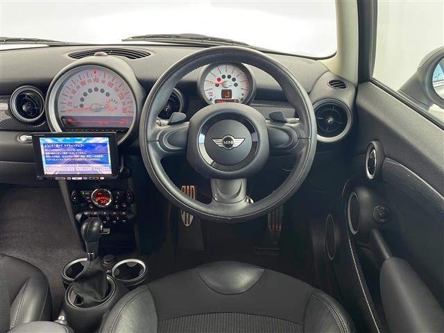 MINI クーパーS クラブマン カロッツェリアHDDナビ CD 地デジ ワンオーナー パドルシフト MTモード付AT ETC 電動格納ミラー 革巻きステアリング ハーフレザーシート プッシュスタート HIDヘッドライト(2枚目)