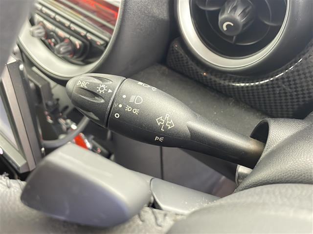 MINI クーパーS クラブマン カロッツェリアHDDナビ CD 地デジ ワンオーナー パドルシフト MTモード付AT ETC 電動格納ミラー 革巻きステアリング ハーフレザーシート プッシュスタート HIDヘッドライト(12枚目)