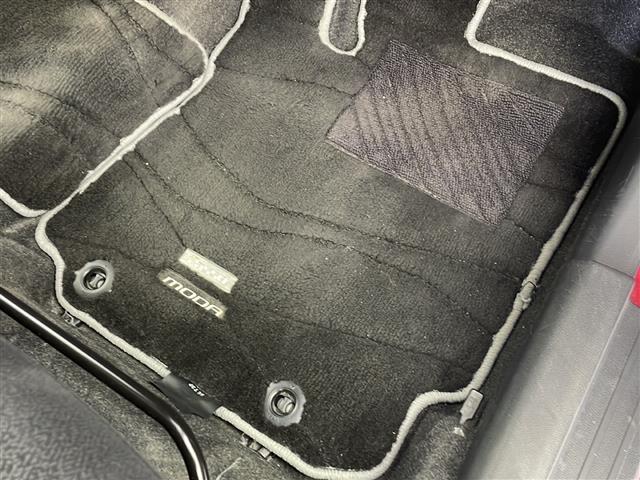 パッソ モーダ　Ｇパッケージ　純正ディーラーオプションナビ（ＡＭ／ＦＭ／ＣＤ／ＳＤ／ＢＴ／フルセグ）　ドライブレコーダー　ＥＴＣ　シートヒーター　トヨタセーフティセンス（ＰＣＳ／ＡＨＢ／クリアランスソナー）　アイドリングストップ（21枚目）