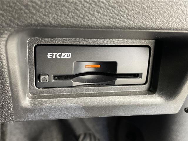 セレナ ハイウェイスターV 純正ナビ 後席専用モニター 両側パワースライドドア アラウンドビューモニター インテリジェントルームミラー ワイヤレス充電 プロパイロット フルセグTV ブルートゥース ETC2.0 スペアキー(6枚目)