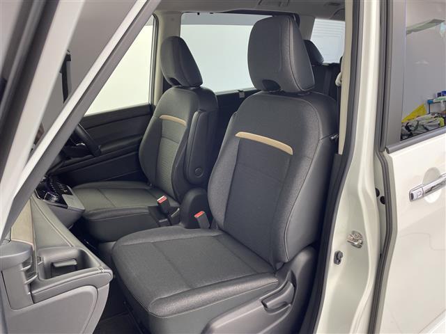 セレナ ハイウェイスターV 純正ナビ 後席専用モニター 両側パワースライドドア アラウンドビューモニター インテリジェントルームミラー ワイヤレス充電 プロパイロット フルセグTV ブルートゥース ETC2.0 スペアキー(21枚目)