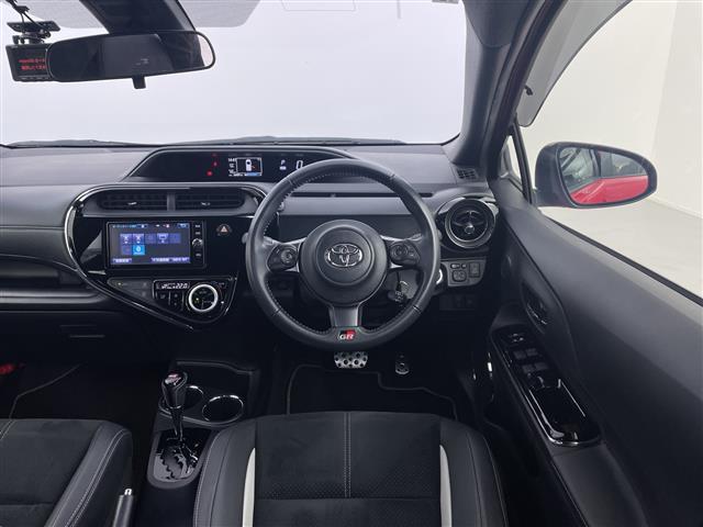 アクア Ｇ　ＧＲスポーツ・１７インチパッケージ　／純正ナビ　／ＣＤ　ＤＶＤ　ＢＴ　ＳＤ　フルセグＴＶ　／バックカメラ　／クルーズコントロール　／純正エアロ　／純正１７インチＡＷ　／レーンキープアシスト／ハーフレザーシート／前後ドラレコ（13枚目）