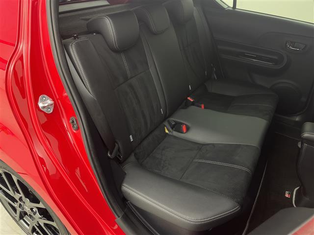 アクア Ｇ　ＧＲスポーツ・１７インチパッケージ　／純正ナビ　／ＣＤ　ＤＶＤ　ＢＴ　ＳＤ　フルセグＴＶ　／バックカメラ　／クルーズコントロール　／純正エアロ　／純正１７インチＡＷ　／レーンキープアシスト／ハーフレザーシート／前後ドラレコ（18枚目）