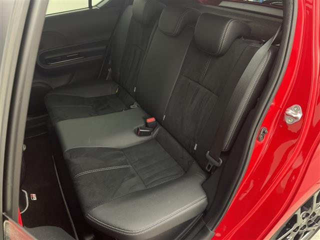 アクア Ｇ　ＧＲスポーツ・１７インチパッケージ　／純正ナビ　／ＣＤ　ＤＶＤ　ＢＴ　ＳＤ　フルセグＴＶ　／バックカメラ　／クルーズコントロール　／純正エアロ　／純正１７インチＡＷ　／レーンキープアシスト／ハーフレザーシート／前後ドラレコ（19枚目）