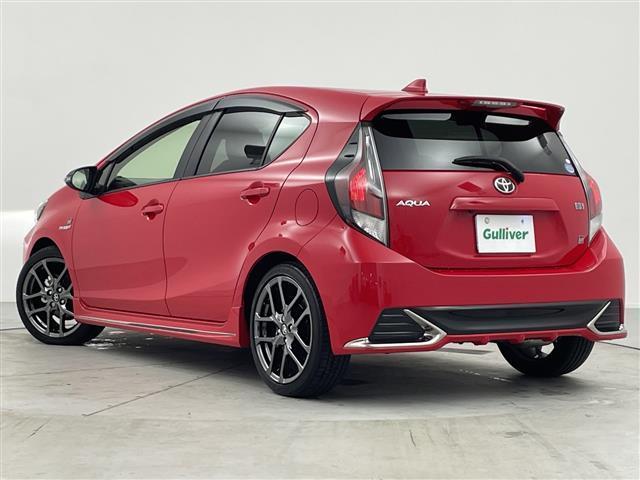 アクア Ｇ　ＧＲスポーツ・１７インチパッケージ　／純正ナビ　／ＣＤ　ＤＶＤ　ＢＴ　ＳＤ　フルセグＴＶ　／バックカメラ　／クルーズコントロール　／純正エアロ　／純正１７インチＡＷ　／レーンキープアシスト／ハーフレザーシート／前後ドラレコ（43枚目）