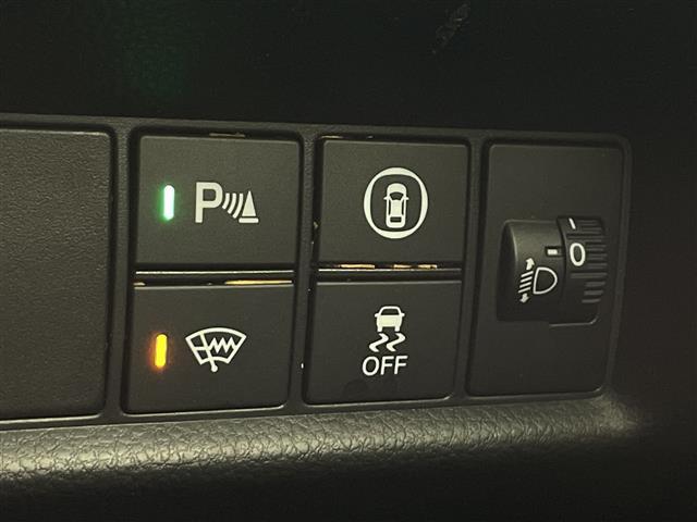 フィット e:HEVリュクス 純正9インチナビ/CD DVD BT SD FM AM/フルセグTV/バックカメラ/ホンダセンシング/アダプティブクルーズコントロール/衝突被害軽減システム/スペアキー/ハーフレザーシート(6枚目)