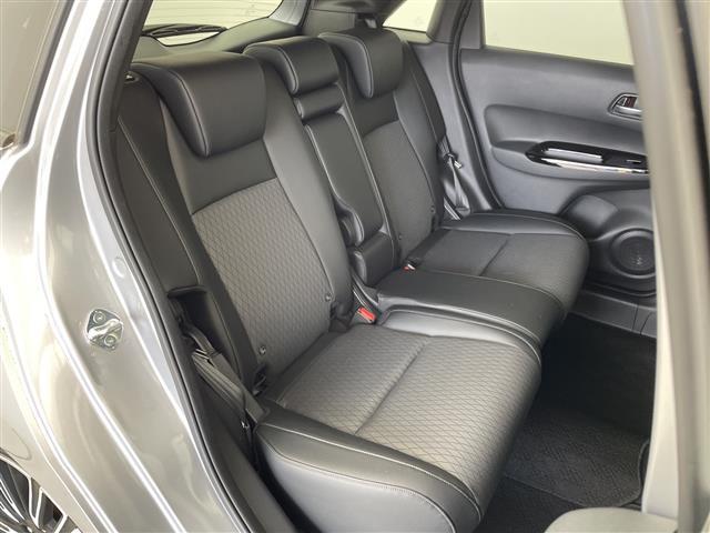 フィット e:HEVリュクス 純正9インチナビ/CD DVD BT SD FM AM/フルセグTV/バックカメラ/ホンダセンシング/アダプティブクルーズコントロール/衝突被害軽減システム/スペアキー/ハーフレザーシート(11枚目)