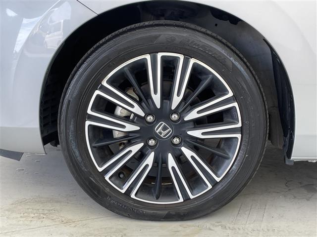 フィット e:HEVリュクス 純正9インチナビ/CD DVD BT SD FM AM/フルセグTV/バックカメラ/ホンダセンシング/アダプティブクルーズコントロール/衝突被害軽減システム/スペアキー/ハーフレザーシート(14枚目)