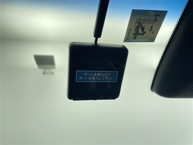 フィット e:HEVリュクス 純正9インチナビ/CD DVD BT SD FM AM/フルセグTV/バックカメラ/ホンダセンシング/アダプティブクルーズコントロール/衝突被害軽減システム/スペアキー/ハーフレザーシート(31枚目)