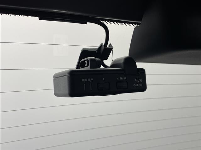 フィット e:HEVリュクス 純正9インチナビ/CD DVD BT SD FM AM/フルセグTV/バックカメラ/ホンダセンシング/アダプティブクルーズコントロール/衝突被害軽減システム/スペアキー/ハーフレザーシート(36枚目)