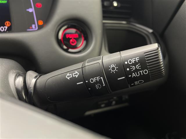 フィット e:HEVリュクス 純正9インチナビ/CD DVD BT SD FM AM/フルセグTV/バックカメラ/ホンダセンシング/アダプティブクルーズコントロール/衝突被害軽減システム/スペアキー/ハーフレザーシート(38枚目)