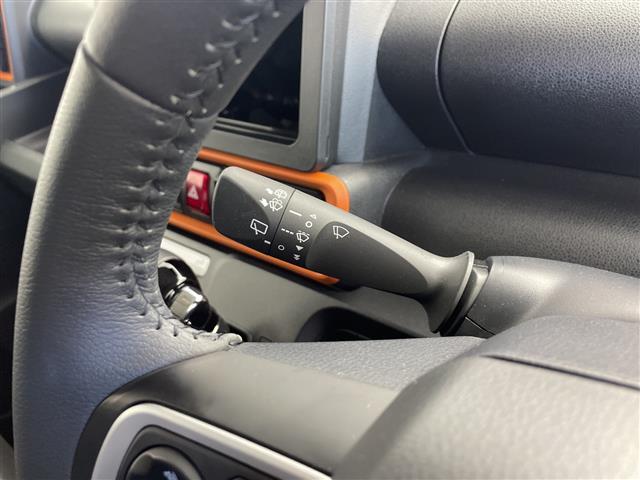 タント ファンクロスターボ　両側パワースライドドア　ルーフレール　ＥＴＣ　スマートアシスト　衝突回避支援ブレーキ　誤発進抑制　車線逸脱抑制　アイドリングストップ　オートハイビーム　ＬＥＤヘッド　純正フロアマット　スペキー　保証書（6枚目）