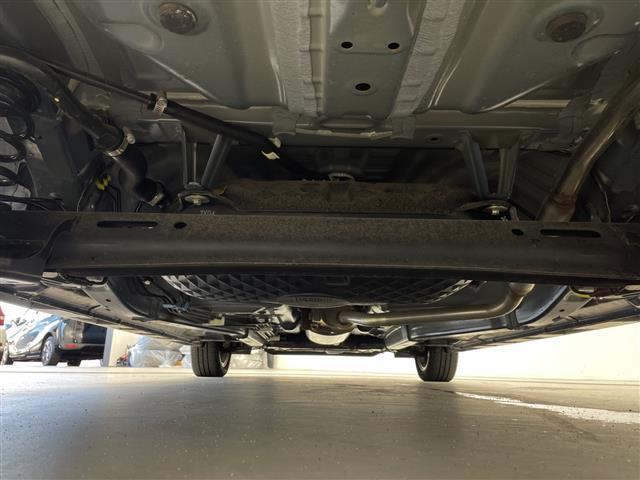 タント ファンクロスターボ　両側パワースライドドア　ルーフレール　ＥＴＣ　スマートアシスト　衝突回避支援ブレーキ　誤発進抑制　車線逸脱抑制　アイドリングストップ　オートハイビーム　ＬＥＤヘッド　純正フロアマット　スペキー　保証書（41枚目）