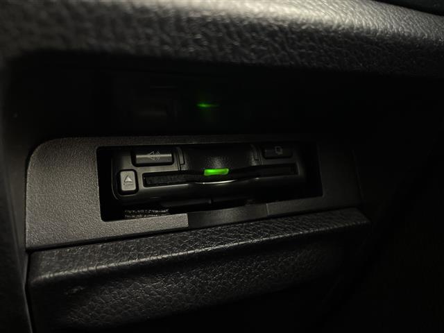 ヴォクシー ＺＳ　煌ＩＩＩ　特別仕様車／ケンウッドナビ／フルセグＴＶ／バックカメラ／ＥＴＣ／前方ドラレコ／セーフティセンス／パーキングセンサー／ＬＥＤライト／両側パワスラ／合皮コンビシート／純正フロアマット／プッシュスタート（5枚目）