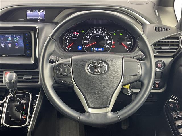 ヴォクシー ＺＳ　煌ＩＩＩ　特別仕様車／ケンウッドナビ／フルセグＴＶ／バックカメラ／ＥＴＣ／前方ドラレコ／セーフティセンス／パーキングセンサー／ＬＥＤライト／両側パワスラ／合皮コンビシート／純正フロアマット／プッシュスタート（11枚目）