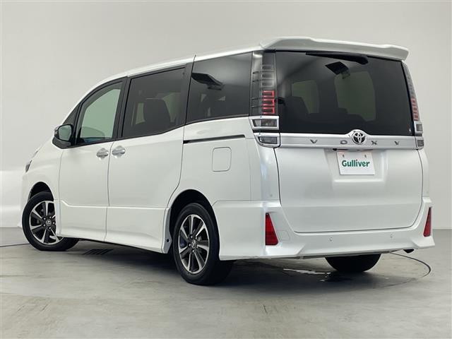 ヴォクシー ＺＳ　煌ＩＩＩ　特別仕様車／ケンウッドナビ／フルセグＴＶ／バックカメラ／ＥＴＣ／前方ドラレコ／セーフティセンス／パーキングセンサー／ＬＥＤライト／両側パワスラ／合皮コンビシート／純正フロアマット／プッシュスタート（43枚目）