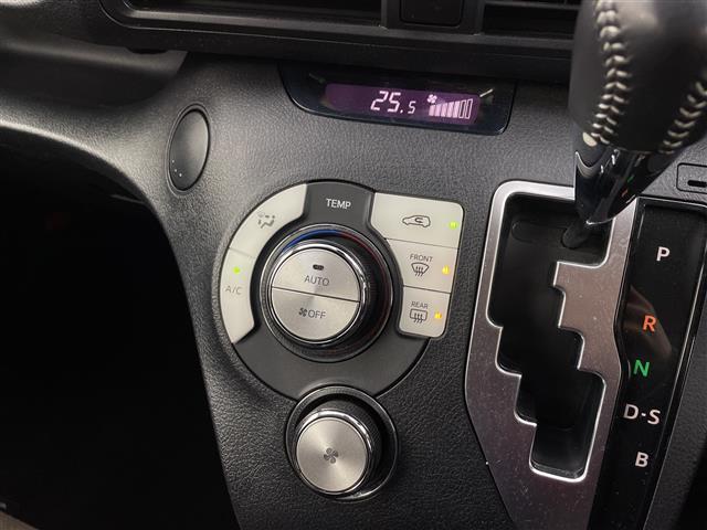 シエンタ Ｇ　クエロ　純正ナビ（ＮＳＺＴ－Ｗ６８Ｔ）　パノラミックビューモニター　フルセグＴＶ　両側パワースライドドア　ハーフレザーシート　純正フロアマット　トヨタセーフティセンス　ＬＥＤヘッド　オートライト　ＥＴＣ２．０（17枚目）