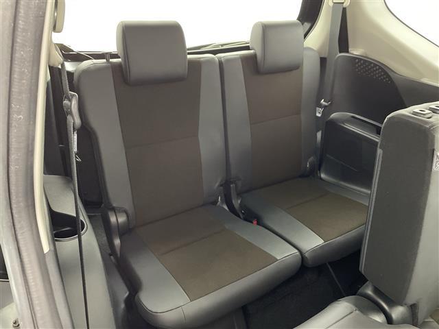 シエンタ Ｇ　クエロ　純正ナビ（ＮＳＺＴ－Ｗ６８Ｔ）　パノラミックビューモニター　フルセグＴＶ　両側パワースライドドア　ハーフレザーシート　純正フロアマット　トヨタセーフティセンス　ＬＥＤヘッド　オートライト　ＥＴＣ２．０（25枚目）