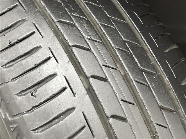 シエンタ Ｇ　クエロ　純正ナビ（ＮＳＺＴ－Ｗ６８Ｔ）　パノラミックビューモニター　フルセグＴＶ　両側パワースライドドア　ハーフレザーシート　純正フロアマット　トヨタセーフティセンス　ＬＥＤヘッド　オートライト　ＥＴＣ２．０（39枚目）