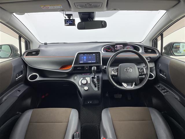 シエンタ Ｇ　クエロ　純正ナビ（ＮＳＺＴ－Ｗ６８Ｔ）　パノラミックビューモニター　フルセグＴＶ　両側パワースライドドア　ハーフレザーシート　純正フロアマット　トヨタセーフティセンス　ＬＥＤヘッド　オートライト　ＥＴＣ２．０（42枚目）