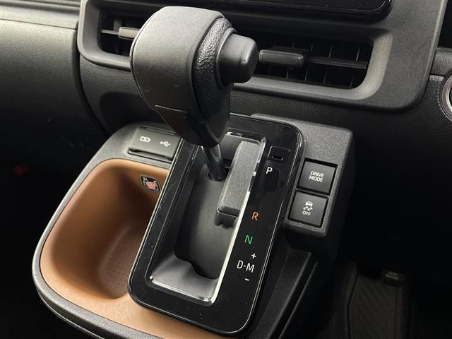 シエンタ Ｚ　純正１０．５インチナビ　バックカメラ　フルセグＴＶ　ブルートゥース　ＥＴＣ　前後ドライブレコーダー　ハンズフリー両側パワースライドドア　トヨタセーフティセンス　スマートキー　スペアキー（16枚目）