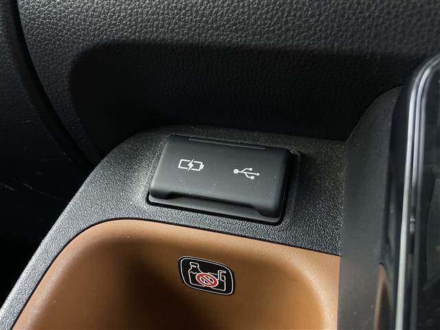 シエンタ Ｚ　純正１０．５インチナビ　バックカメラ　フルセグＴＶ　ブルートゥース　ＥＴＣ　前後ドライブレコーダー　ハンズフリー両側パワースライドドア　トヨタセーフティセンス　スマートキー　スペアキー（17枚目）