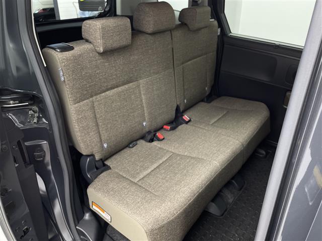 シエンタ Ｚ　純正１０．５インチナビ　バックカメラ　フルセグＴＶ　ブルートゥース　ＥＴＣ　前後ドライブレコーダー　ハンズフリー両側パワースライドドア　トヨタセーフティセンス　スマートキー　スペアキー（24枚目）