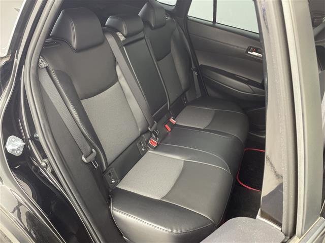 カローラクロス ハイブリッド　Ｚ　純正９インチディスプレイオーディオ　バックカメラ　ルーフレール　ブルートゥース　ＡＭ・ＦＭ　アップルカープレイ　トヨタセーフティセンス　ハーフレザーシート　前席シートヒーター　スペアキー（24枚目）