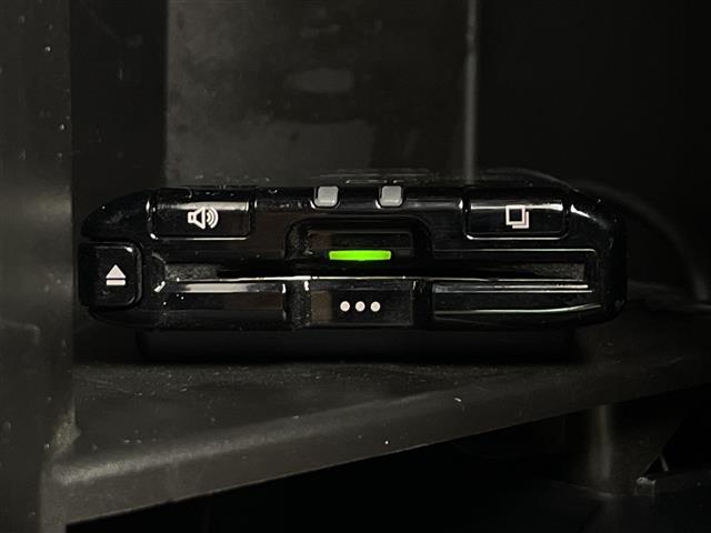 ８６ ＧＴリミテッド　純正ナビ／クルコン／バックカメラ／フルセグＴＶ／Ｂｌｕｅｔｏｏｔｈ／リヤスポイラー　ハーフレザーシート／純正フロアマット／前席シートヒーター／ＥＴＣ／ＬＥＤヘッドライト／スペアキー（6枚目）