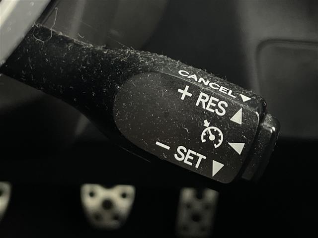 ８６ ＧＴリミテッド　純正ナビ／クルコン／バックカメラ／フルセグＴＶ／Ｂｌｕｅｔｏｏｔｈ／リヤスポイラー　ハーフレザーシート／純正フロアマット／前席シートヒーター／ＥＴＣ／ＬＥＤヘッドライト／スペアキー（17枚目）