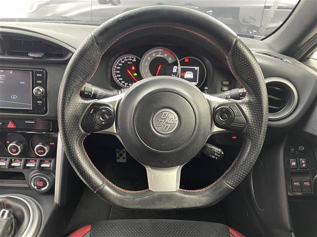 ８６ ＧＴリミテッド　純正ナビ／クルコン／バックカメラ／フルセグＴＶ／Ｂｌｕｅｔｏｏｔｈ／リヤスポイラー　ハーフレザーシート／純正フロアマット／前席シートヒーター／ＥＴＣ／ＬＥＤヘッドライト／スペアキー（42枚目）